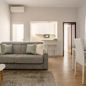 Apartment Centro Storico - Stazione A 500m Strategico Elegant Loft