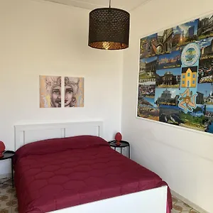 Mary's Center House Włochy